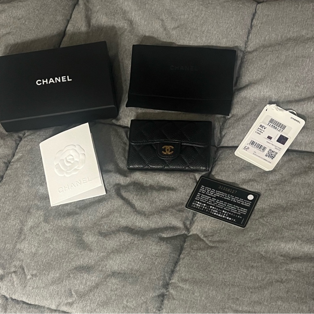Chanel Black Caviar Gold Hardware Classic Flap Card Holder